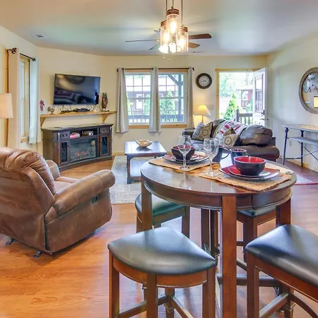 Newly Built Smoky Mountain Cabin Near Bryson City!